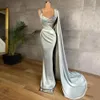 Sparkly Arapça Adaçayı Saten Mermaid Abiye Kristaller Sapanlar Pleats Sweep Tren Boncuklu Balo Parti Abiye Uzun Wrap Cape Aso Ebi Robe de Soiree