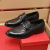 Высококачественные туфли мода мода мужчина черная подлинная кожаная кожа