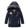 2022 Ny vinter Keep Warm Boys Jacket Lång stil päls krage fleece tjock huva ytterkläder jacka för barn barn vindbrytare j220718