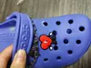 Populära Bad Bunny Croc Shoe Charm Glow i Dark Soft PVC Buckle Decorations Charms för barn Designerskor blandade