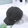Basker franska hatt kvinnor höst vinter mode trend mössa temperament brittiska retro rutiga klassiska små doften åttkantiga hatberets davi