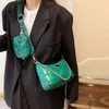 Sacs à main bon marché 70% de réduction Trois en un fil brodé petit sac 2022 nouvelle mode populaire épaule aisselle main de style étranger