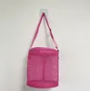 Bolsa de casca de malha cilíndrica, sacos de areia de grande capacidade, sacos de armazenamento de armazenamento de tiras de transporte e bolsa de praia de verão com zíper para meninas meninas