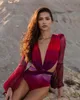 dames badkleding uit één stuk sexy zwempakken gradiënt rood en blauw glanzende verf kleuren puff long mesh mouwen zomer strandkleding goed stretch goed fit maio moda praia