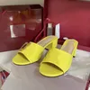 Designer F Luxury Women Slippers Sandaler Calfskin Insole Golden Buckle Med Chunky Heels 6cm Scuff Summer Low Heel Slides Flip Flops Sandaler Size 35-42