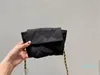 2022 Mini Nylon Wyściełane torby na ramię Moda Mini-Messenger Bag Lady Chain Flap Torba z skórzanym wykończeniem Luksusowe kobiety Crossbody Designer