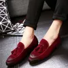 Designer Slip On Kleid Schuhe Oxfords Schuhe Echtes Leder Kuh Wildleder Männer Müßiggänger Mann Retro Quaste Casual Schuh