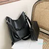 Designer-chaîne conception de couleur solide en cuir pu petit sac de seau pour femmes sacs à bandoulière simples sacs à main sauvages femelles