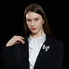 Ontwerper broche vrouwen dame boog pins pak broches voor vrouw mode corsage kleurrijke 3a zirkoon vintage elegante luxe jurk Koreaanse stijl pin