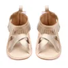 0-18 miesięcy Tassel łuki Noworodek First Walkers Buty Summer Boys Girls Sandal Kids Toddler Infant Prewalker PU Sneaker