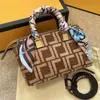 Nxy Evening Bags nieuwe handtassen schoudertas Dames mini designer handtas klassiek letterpatroon dames crossbody met zijden sjaal