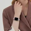Bracelet en cuir de diamant de luxe pour dames pour Apple Watch Series 7 6 5 4 3 Bracelet Ceinture Iwatch Band 45mm 41mm 40mm 44mm 38mm 42mm Bracelet de montre à paillettes Accessoires de bracelet