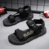 Sandálias de verão Sapatos casuais de sandália para homem sandle homens grandes malha de malha leve masculino cinza preto e eva em plataformas macias