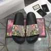 Designer Slides Mens Women Slippers Summer Sandal Beach Slide Flat strawberry platform