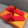 Haute Qualité 2022ss Designer De Luxe Sliders Slipper Femmes Sandales Femmes Slide Designers Chaussures En Cuir Véritable Flip Flops Dames # 4367 q5G1 #