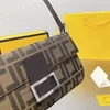 Çanta Tasarımcısı Çantalar Lüks Baget çanta Bez Çanta Moda Crossbody Çanta Klasik Kadın Omuz Çantası Cüzdan Kabartmalı Kapaklı Çanta Ünlü Çanta Kanvas Tote Çantalar