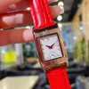 2022 Luxury Designer Högkvalitativ herrkvinnor Titta på 34 mm Full Diamond Iced Out Strap Designer Watches Quartz Movement Par Lovers Clock Wristwatch