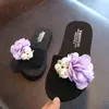 Moda Slipper Summer Exterior Desgaste dos pais Mãe Mãe Viagem Filhos Flipers Novo Estilo Sandálias de Flores Doces Praia G220523