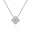 Luxus voller Diamant vier Grasanhänger Halskette Nische Design Superblitzimitation Moissanit Blütenförmige Blumen-Schlangeblätter Kette Weiblich