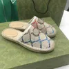 Designer Sandalen Strand Hausschuhe Frau Sandale Metallschnalle bestickt Canvas Stroh Flatform Sommer Slides Schuhe mit Box