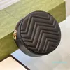 2022 Kvinnor axelväskor guldkedja mini crossbody väska mode quiltade hjärtläder handväskor kvinnlig berömd designer handväska väska