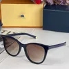 My Monogram Light Cat Eye Sunglasses Z1657 Iconic Design은 원래 상자와 함께 착용 가능한 일상 스타일에 완벽한 새로운 얇고 대형 스타일을 제공합니다.