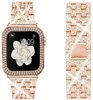 Bracelet de manchette en métal Bling Strass Étuis en diamant Bracelet Bracelet pour Apple Watch Band 45mm 44mm 42mm 41mm 40mm 38mm iWatch Series 8 7 6 5 4 boîtier de montre intelligente