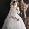 Autres robes de mariée 2022 Sexy Illusion O Cou Trois Quarts Robe Noble Dentelle Applique Simple Plus Taille Princesse Robe De Bal LAutre