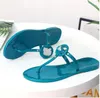2022 Tasarımcı Sandalet Kadınlar oyuklar desen daireler terlikleri trend lüks tories slaytlar kauçuk yaz flip floplar açık plaj sh260w