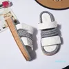 2022, zapatillas de diseñador para mujer, moda de playa, zapatilla de fondo grueso, plataforma de lujo, sandalias para mujer con alfabeto, sandalias de cuero de tacón alto a juego