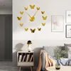벽 시계 2022 3D 큰 아크릴 미러 시계 DIY 석영 시계 정물 나비 가정 장식 거실 스티커