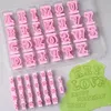 26pcsset Alphabet Gâteau Moules s Pâte À Sucre Lettre Cookies Cutter Mots Presse Timbre Cuisson Gaufrage Moule pour La Maison DIY 220701