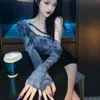 T-shirt femminile Collaro inclinata sexy sexy fuori dalla spalla 2022 primavera primaverile cravatta coreana top-dye slim maniche topswomen's