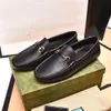 2022 Mocassini da uomo in pelle Designer di lusso Primavera Estate Mocassini Uomo Mocassino in pelle scamosciata Scarpe casual Uomo Flats Scarpa da guida leggera