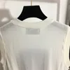 2022 Женские сердца Tee вязает дизайнерские топы с буквами, девчонка Milan Runway Shape Designer Top футболка высокого класса.