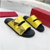 Women Summer Slippers sandals bench shoes Stylish flat thick bottom soft sole big Willow nail leisure Simplicity comfortable non slip versatile sandals V62910