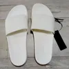 Marque chaude Hommes Plage Slide Sandales Éraflures 2022 Pantoufles de luxe Hommes Mode Slip-on Designer Sandale US 7-12