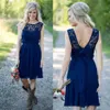 Landstijl Royal Blue Chiffon Lace Short Bruidsmeisje jurken voor bruiloften goedkoop juweel backless knie lengte casual jurken303f