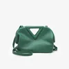 حقيبة أكياس Venetas Bottegas Tholesaler مصممة واحدة نساء 2022 حقائب اليد مثلث السحابة المنسوجة الإبط الإبط الكتف المائل
