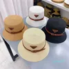 Designer Letter Caps Fashion Women Wide Brim Hat Strips Hand Woven Ladies Straw Hat för semester