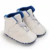 Första vandrare nyfödda skor klassisk spädbarn mjuk sulad antislip baby för pojkar sneakers crib bebe