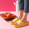 Tjocka plattforms tofflor Eva Soft Sole Beach Slides Summer Slippers For Women Men Home Inomhus Badrum Antislidskor 220622