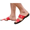 Sommarskor Sandal Högkvalitativa män Slip på läderstrand Mens Tofflor Plattform Svart Man Gummi Sandaler Skor Q93W #