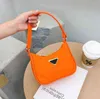 Pra designer handväska varumärke barn flicka handväskor mode baby en axel väskor barn mini söt bokstav avslappnad bärbar messenger a2984765