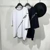 Мужские футболки Оригинальная летняя мода темно-черная нерегулярная шва свободных персонализированных футболок, дизайнерский топ Хараджуку
