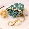 Keychains Green Leaf Metal Keychain Beautiful And Fresh Foliage Shape Key Ring Festival Gift Bag Pendant Enek22