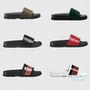 2022 Дизайнерские тапочки Мужчины Женщины Слайды Кожаные каучуки Сандалия Печатная платформа Обувь мода Повседневная полосатая тапочка