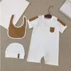 綿の子供生まれたばかりの赤ちゃんの服セット幼児の幼児ジャンプスーツ+帽子とビブのスーツの衣装夏の男の子の女の子ローマン