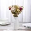 Couronnes de fleurs décoratives Matériel naturel Po Props Décor de mariage Mini vraie fleur Gypsophila Tiges de plantes Bouquets séchésDécoratif
