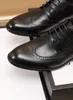 2022 Otoño Mans Diseñador Dormitorio de lujo Zapatos de cuero genuino Lace-up Hombres Zapatos casuales Smart Business Office Trabajo Calzado hombre zapato